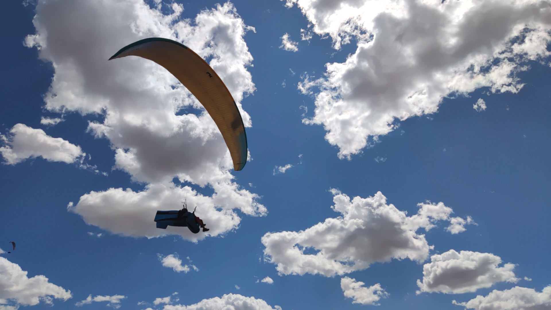 Convocatoria de ex&aacute;menes para el T&iacute;tulo de Piloto/a de Parapente