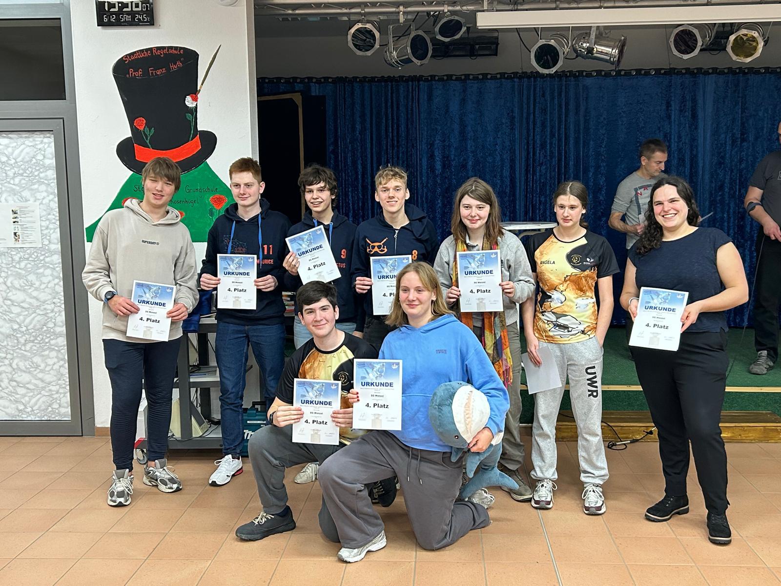 Torneo infantil de rugby subacuático en Possneck, Alemania