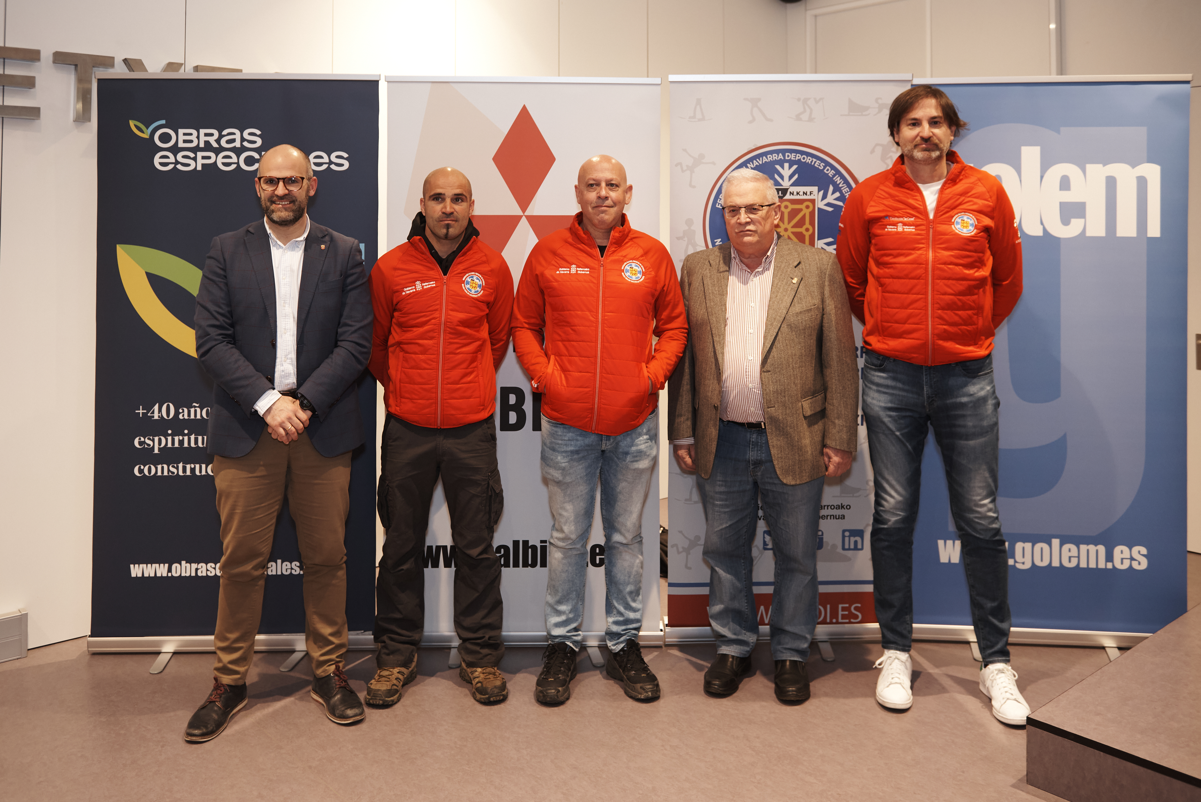 Reconocimento a los mushers Iker Ozkoidi y Baltasar Gallardo