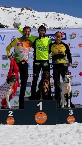 Doble medalla navarra en el Estatal de Mushing Nieve