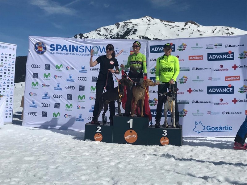 Doble medalla navarra en el Estatal de Mushing Nieve
