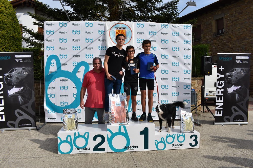 Salinas de Ibargoiti acogió la primera carrera del Campeonato Navarro de Canicross