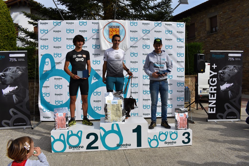 Salinas de Ibargoiti acogi&oacute; la primera carrera del Campeonato Navarro de Canicross