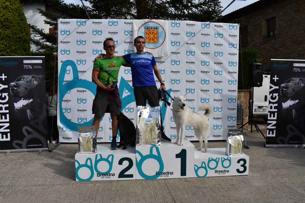 Salinas de Ibargoiti acogió la primera carrera del Campeonato Navarro de Canicross