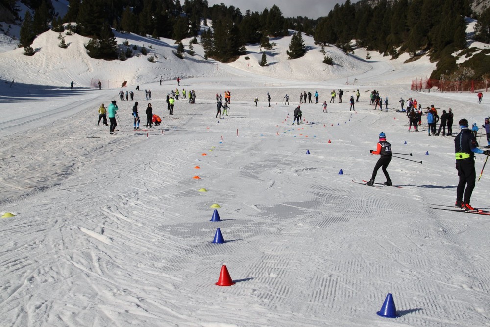 Los Juegos Deportivos llenan Belagua de esquiadores