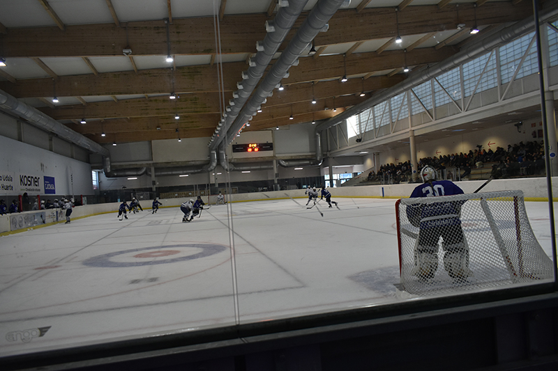 El Club Hielo Huarte sucumbe ante el mayor acierto del Txuri Urdiñ