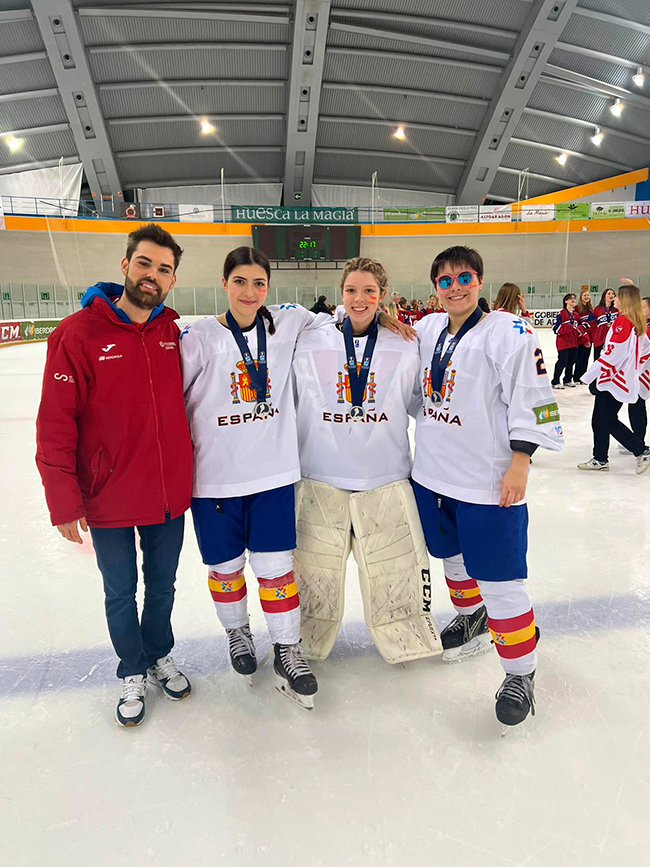 Ana Go&ntilde;i en Radio Marca