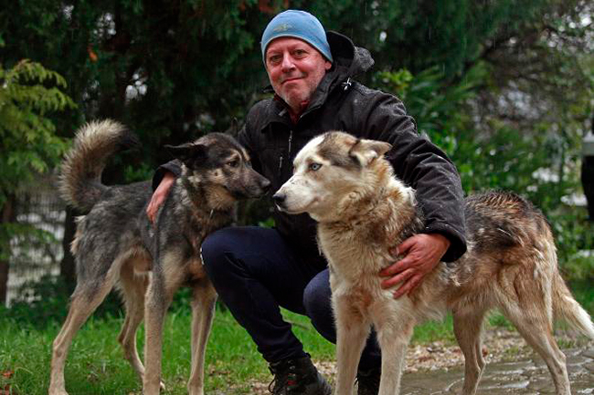 Baltasar Gallardo contento con su trabajo en el mundial de mushing