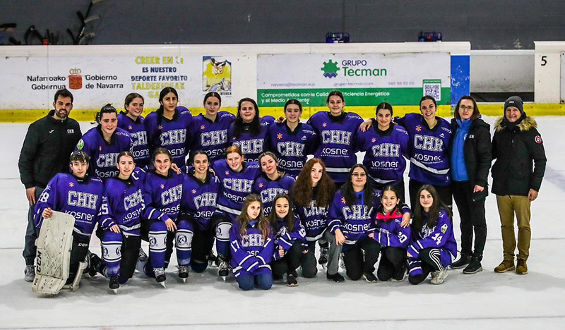 La jugadora del Kosner Club Hielo Huarte. Carlota Badorrey, galardonada por el CSD