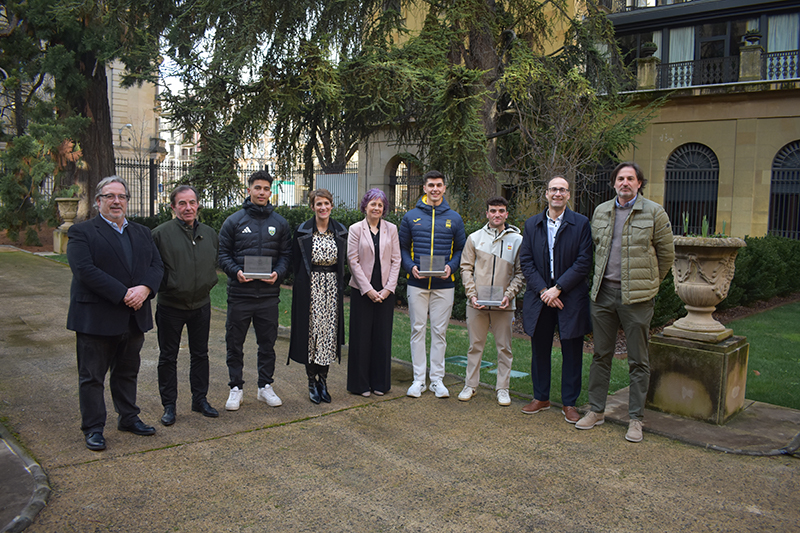 Navarra reconoce a sus ol&iacute;mpicos