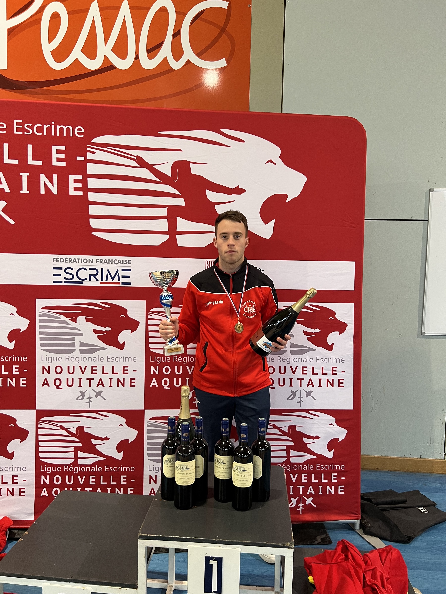 Oro por equipos en el II "Challenge Lambart", celebrado recientemente en Burdeos