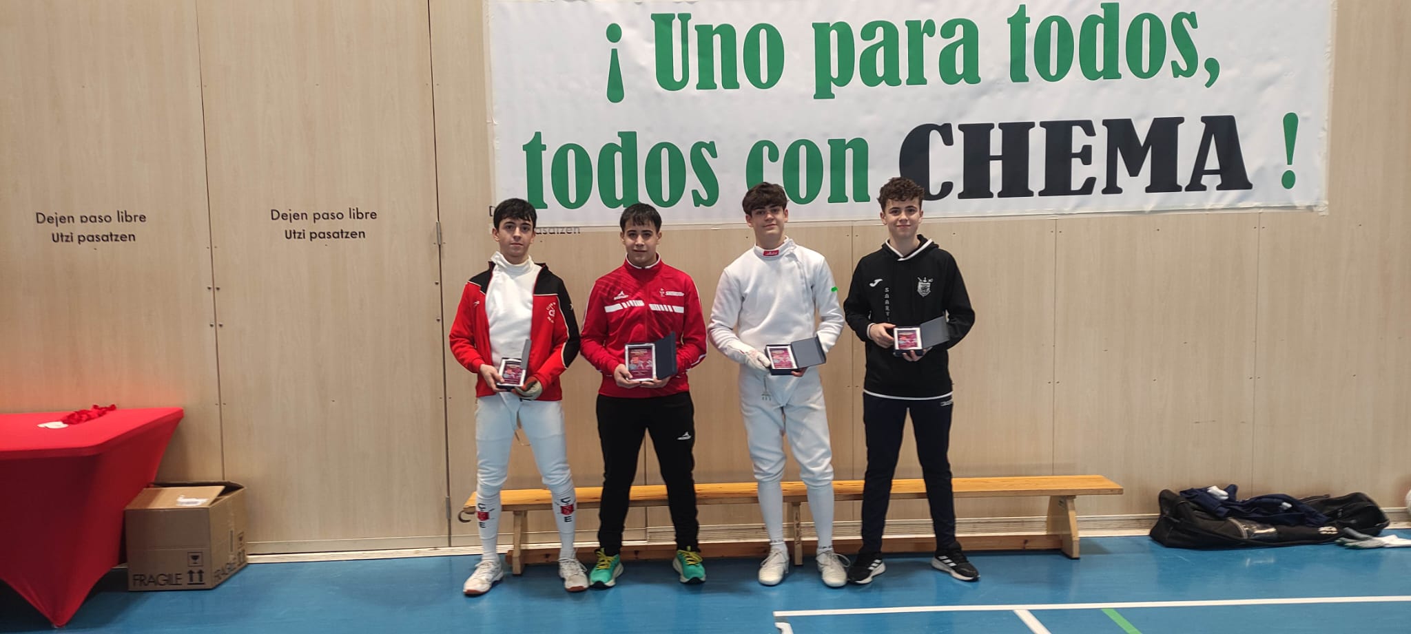 Emotivo homenaje en el primer memorial de espada dedicado a Chema Veiga