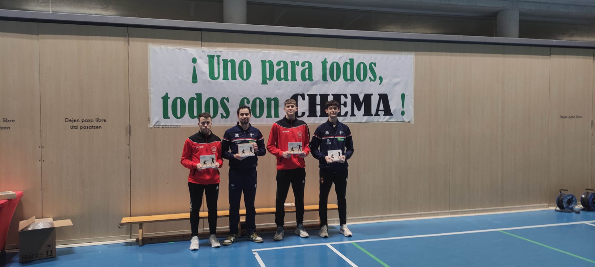 Emotivo homenaje en el primer memorial de espada dedicado a Chema Veiga