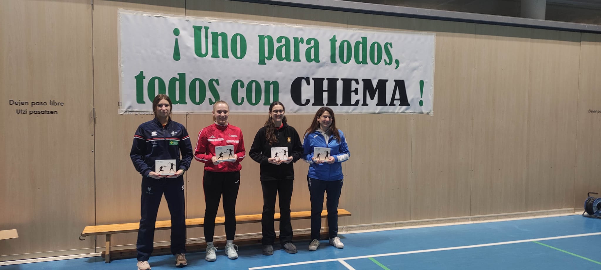 Emotivo homenaje en el primer memorial de espada dedicado a Chema Veiga