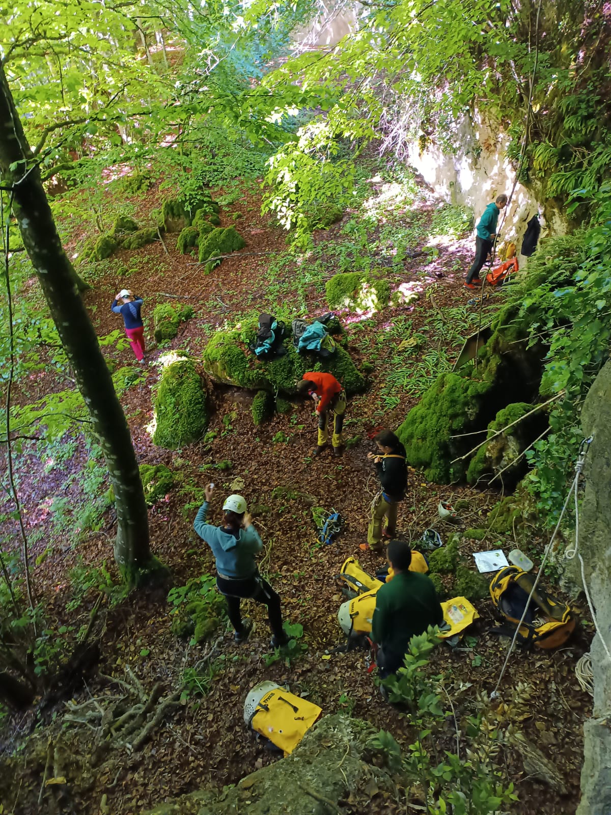 Realizado el Curso de iniciación a la espeleología vertical