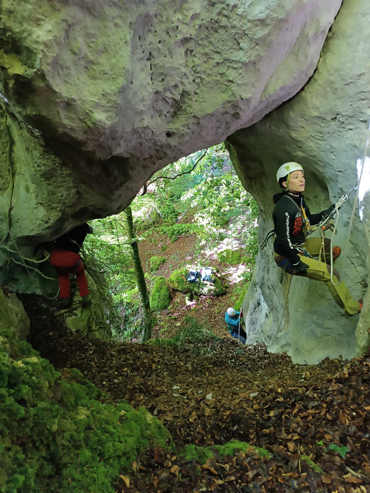Realizado el Curso de iniciación a la espeleología vertical