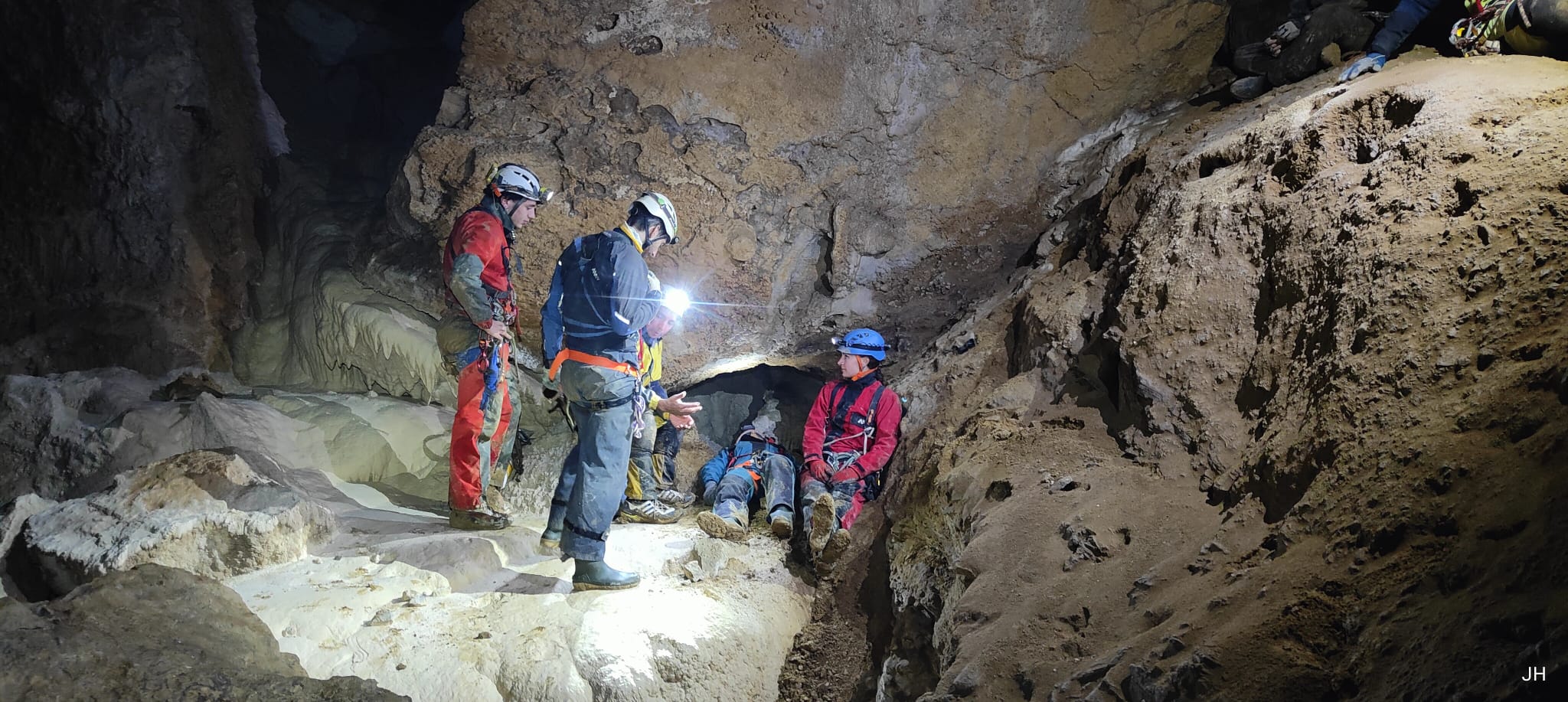Finalizada la formación de perfeccionamiento en espeleología