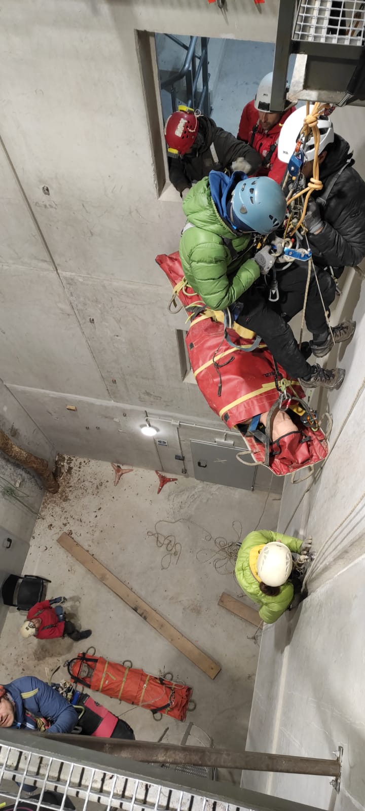 Maniobras Espeleosocorro