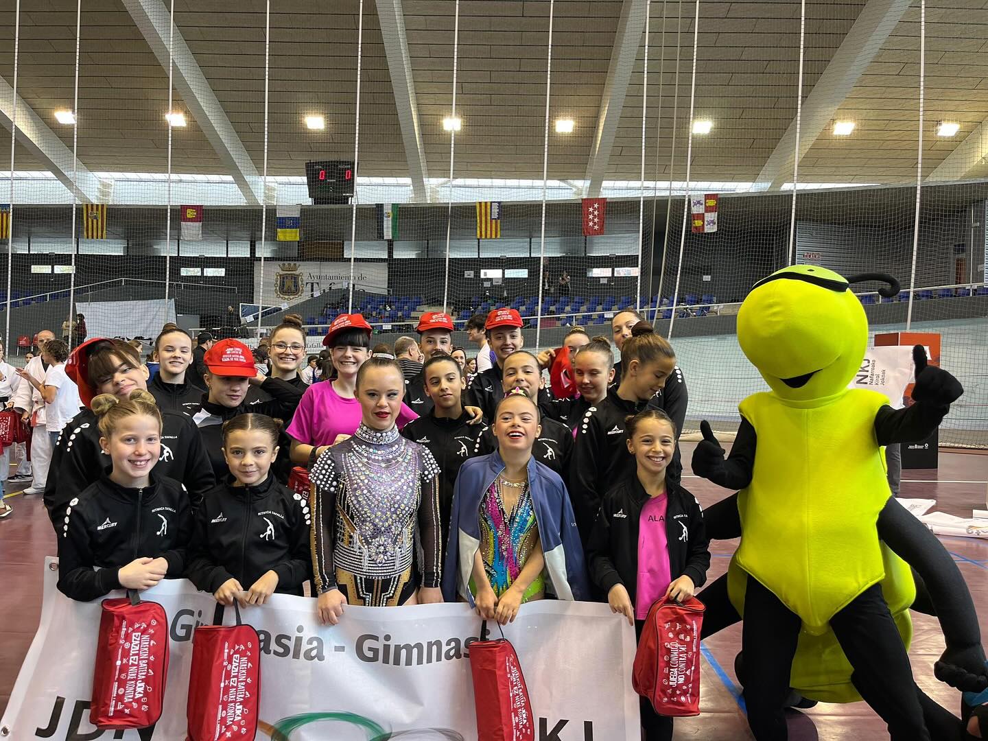 La gimnasia rítmica estuvo presente en la acto inaugural de la 39ª edición de los Juegos Deportivos de Navarra