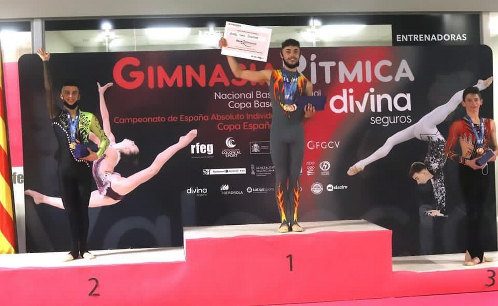 Los gimnastas navarros brillan en el Campeonato y Copa de España de Gimnasia Rítmica Masculina