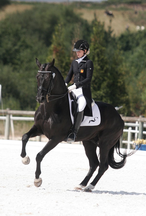 Laura Mangado medalla de Bronce en el Campeonato de Espa&ntilde;a de menores de Doma Clasica 2013