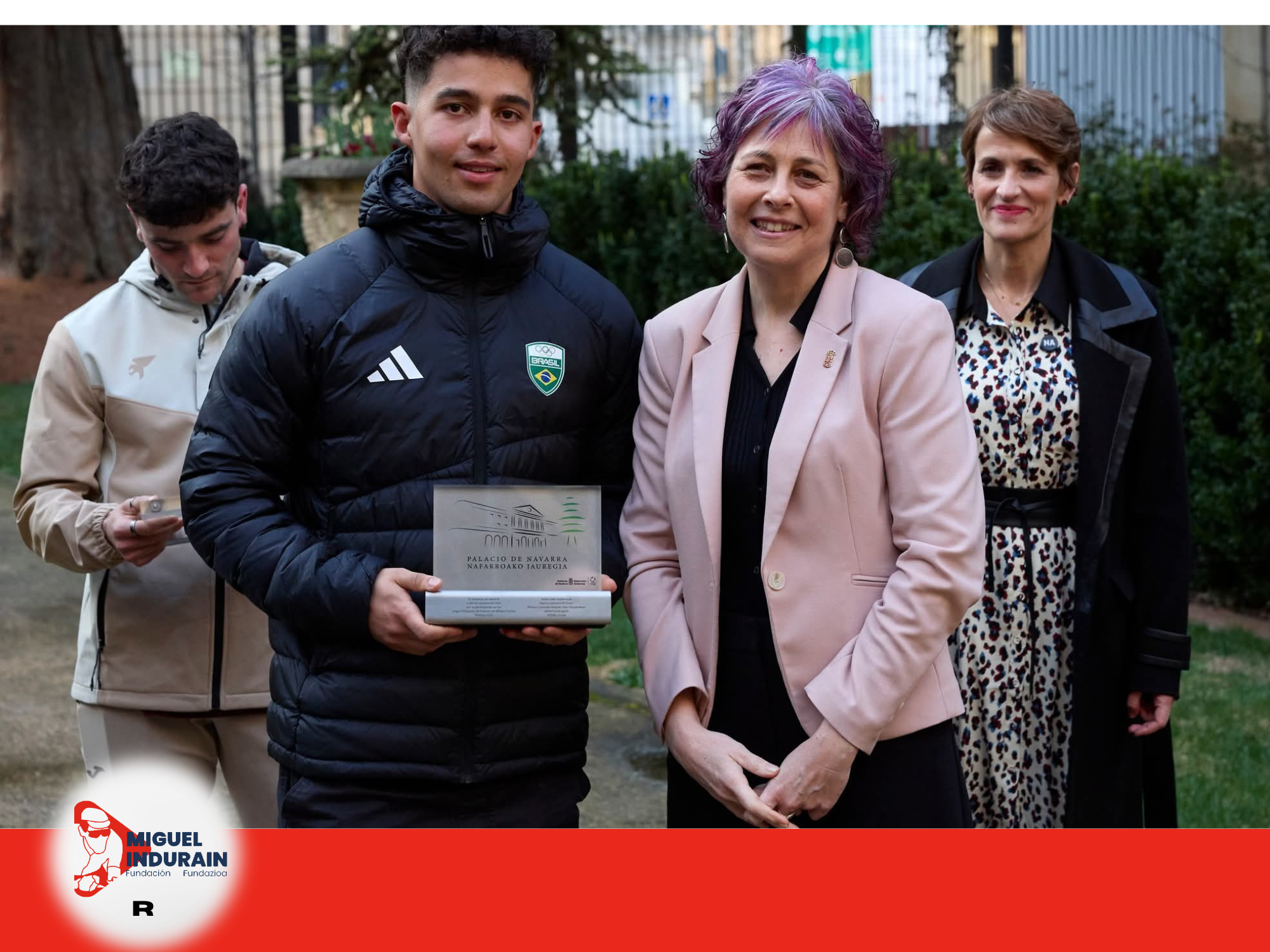 La presidenta del Gobierno de Navarra recibe a los deportistas ol&iacute;mpicos de la Fundaci&oacute;n