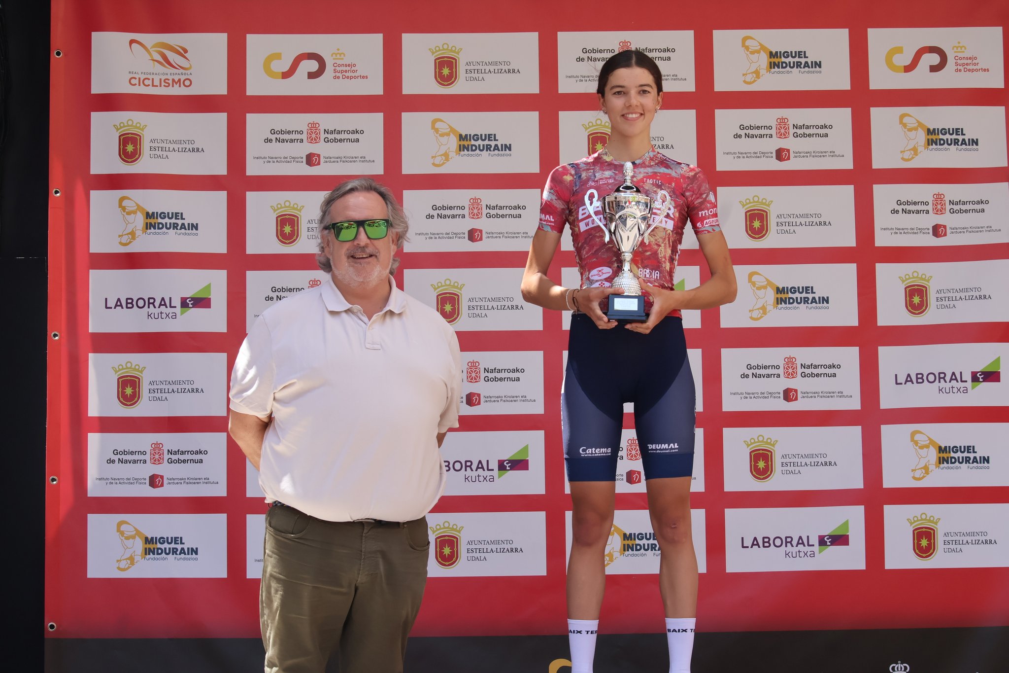 Sophie Sammons se impone en la carrera &eacute;lite sub23 del VII Trofeo Femenino Ayuntamiento de Estella