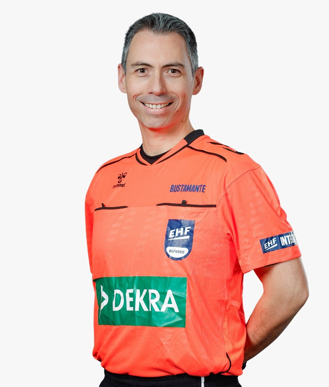 El colegiado navarro Yon Bustamante debutar&aacute; este s&aacute;bado en el Campeonato de Europa masculino de balonmano
