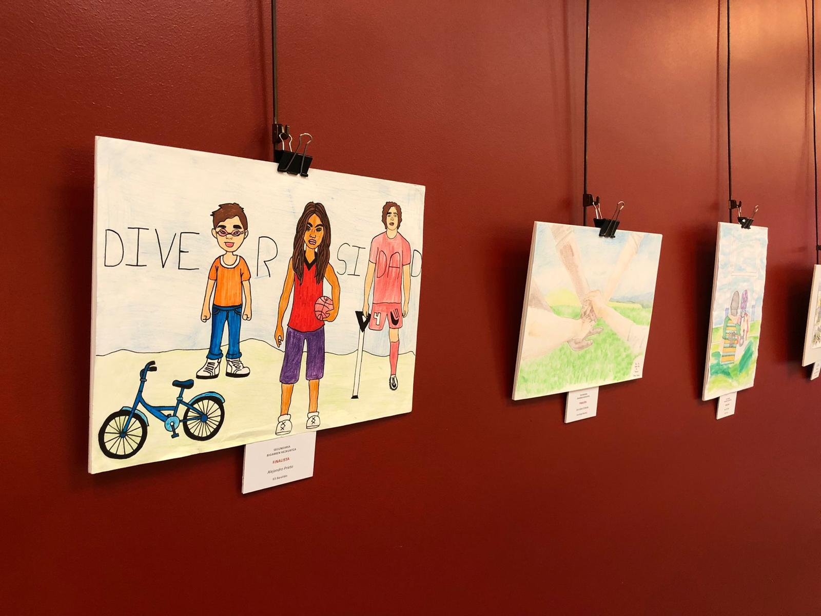 Inaugurada la exposici&oacute;n del corcurso de dibujos