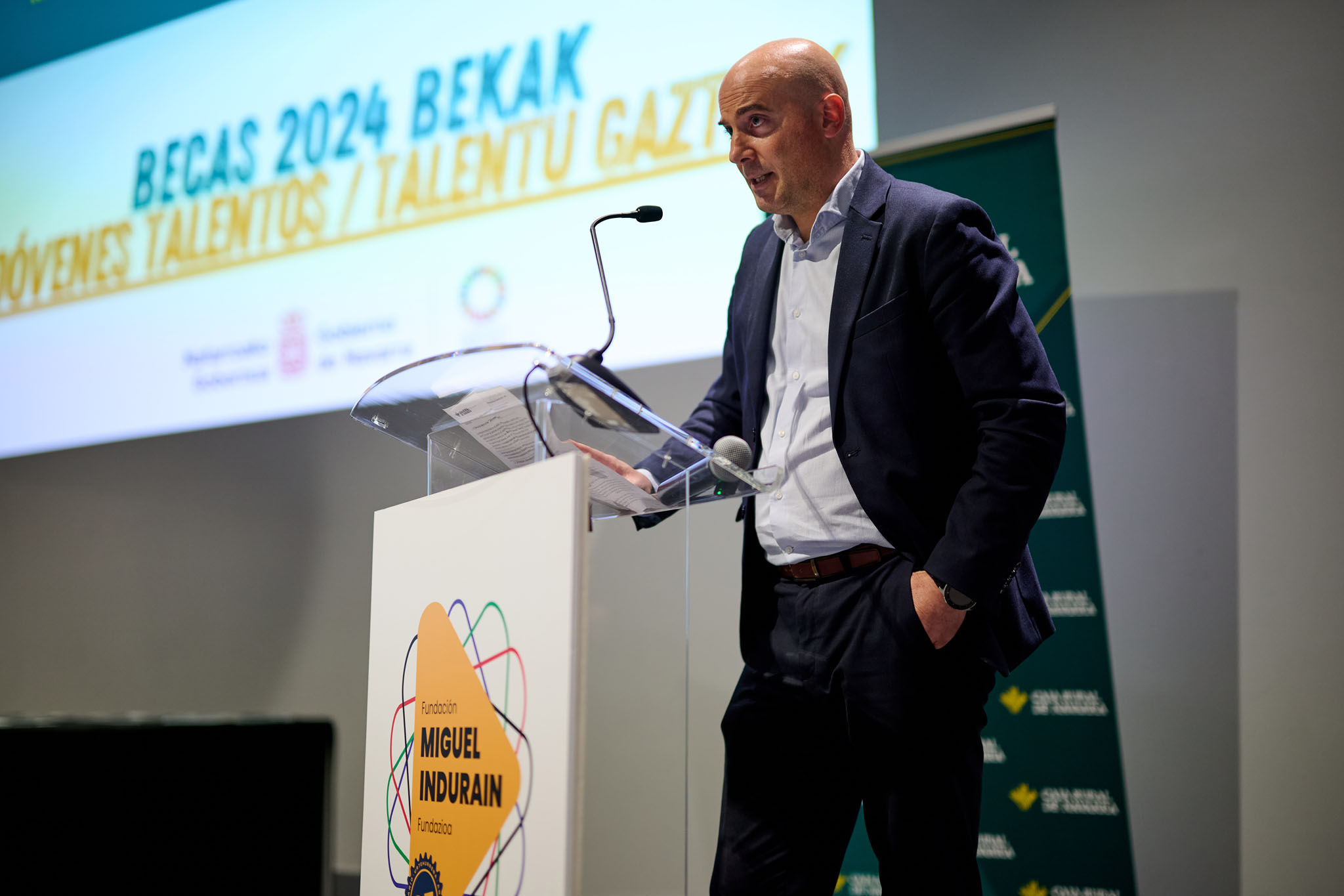 La fiesta de Caja Rural de Navarra y los "J&oacute;venes Talentos 2024"