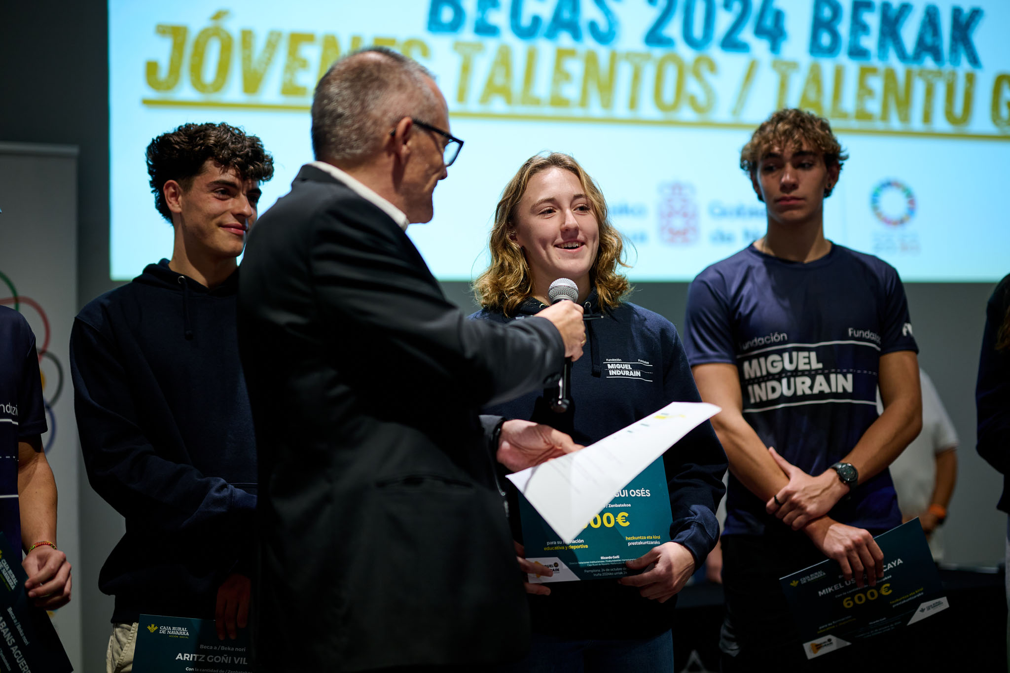 La fiesta de Caja Rural de Navarra y los "J&oacute;venes Talentos 2024"