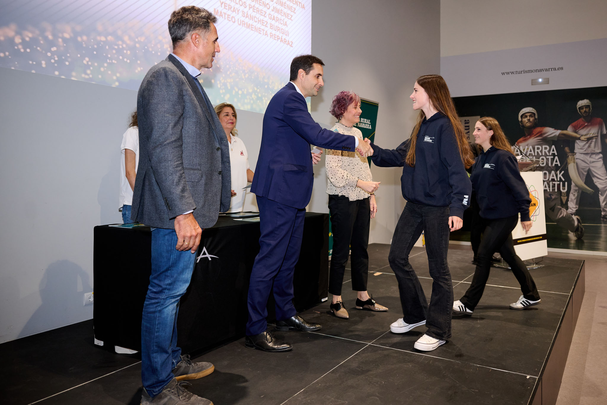 La fiesta de Caja Rural de Navarra y los "J&oacute;venes Talentos 2024"