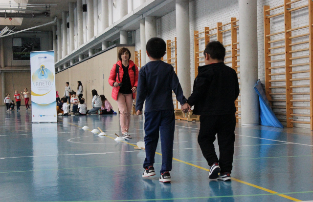 250 j&oacute;venes aprenden juntos a prevenir la obesidad infantil con el Programa Aneto