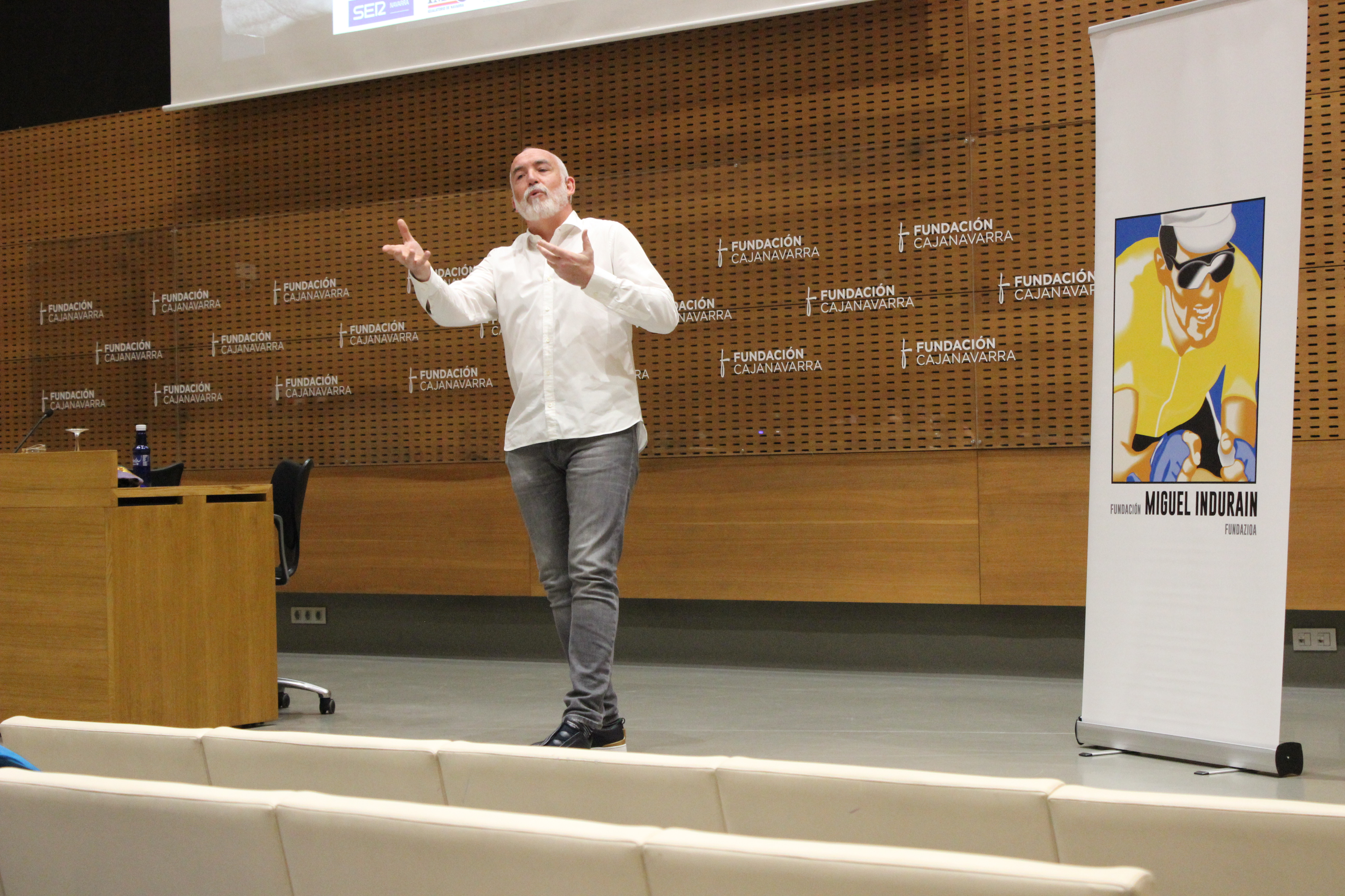 M&aacute;s de medio centenar de agentes del deporte y de la empresa participan en la segunda edici&oacute;n de  &ldquo;Las Cumbres de Indur&aacute;in&rdquo;