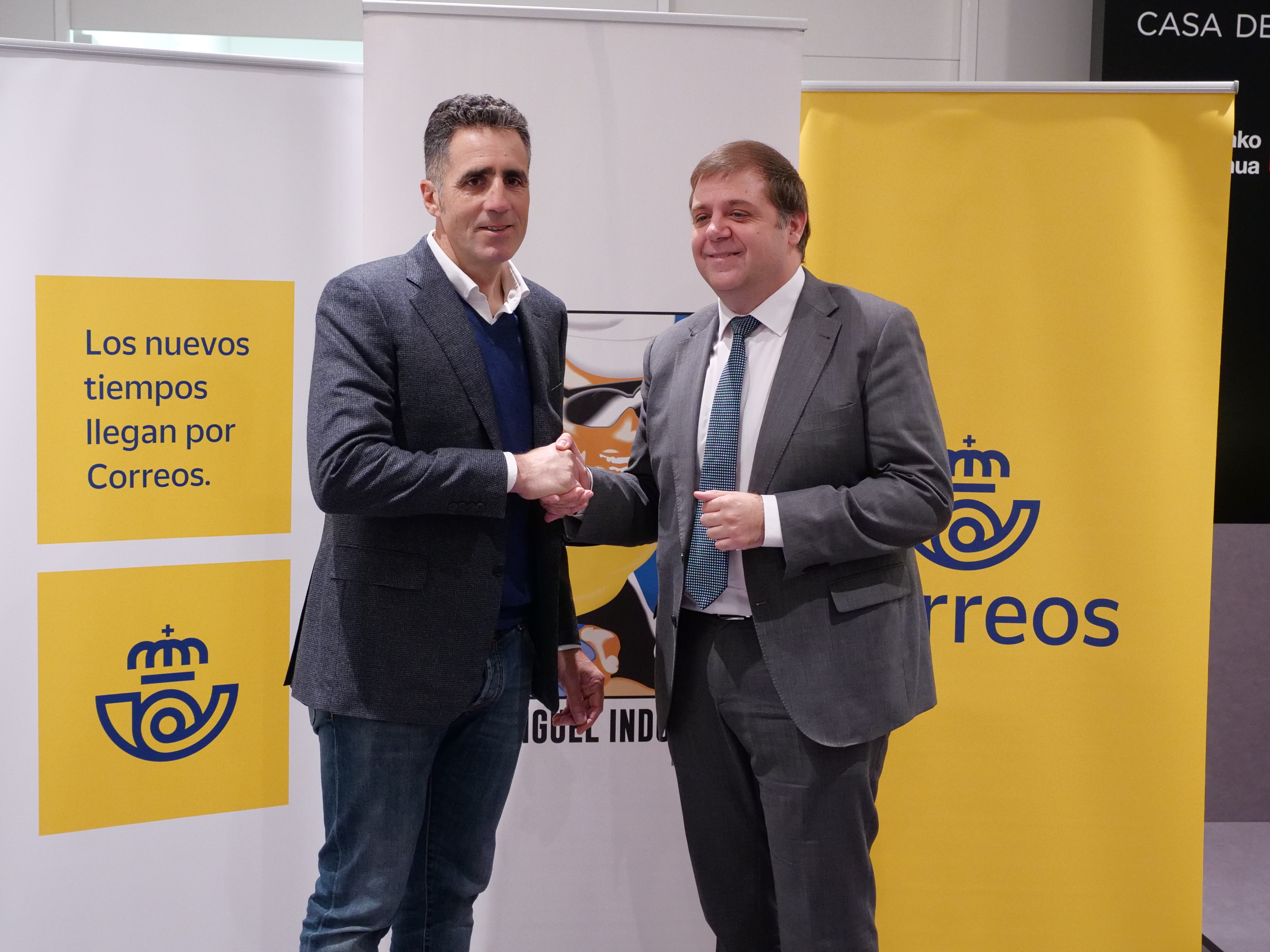 Fundaci&oacute;n Miguel Indur&aacute;in Fundazioa y Correos, unidos para impulsar al deporte navarro