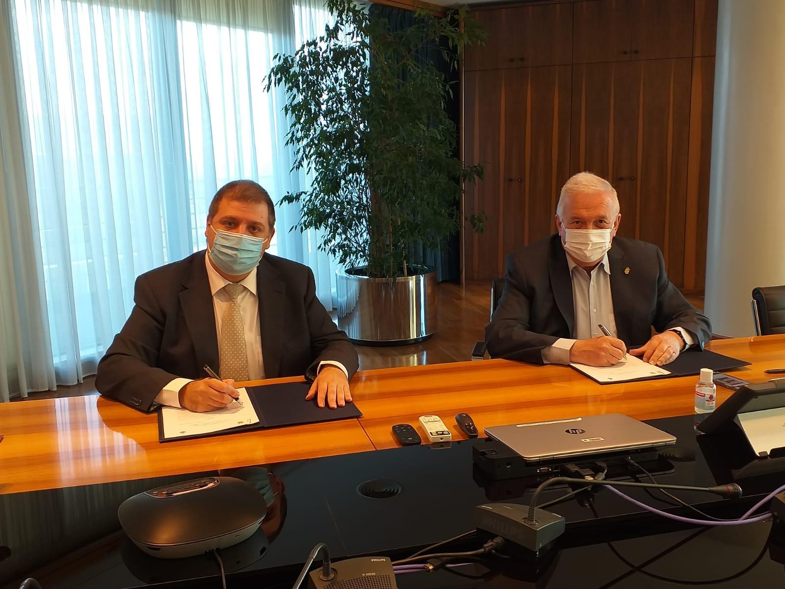 Fundaci&oacute;n Miguel Indur&aacute;in Fundazioa y Correos refuerzan su uni&oacute;n por el deporte navarro