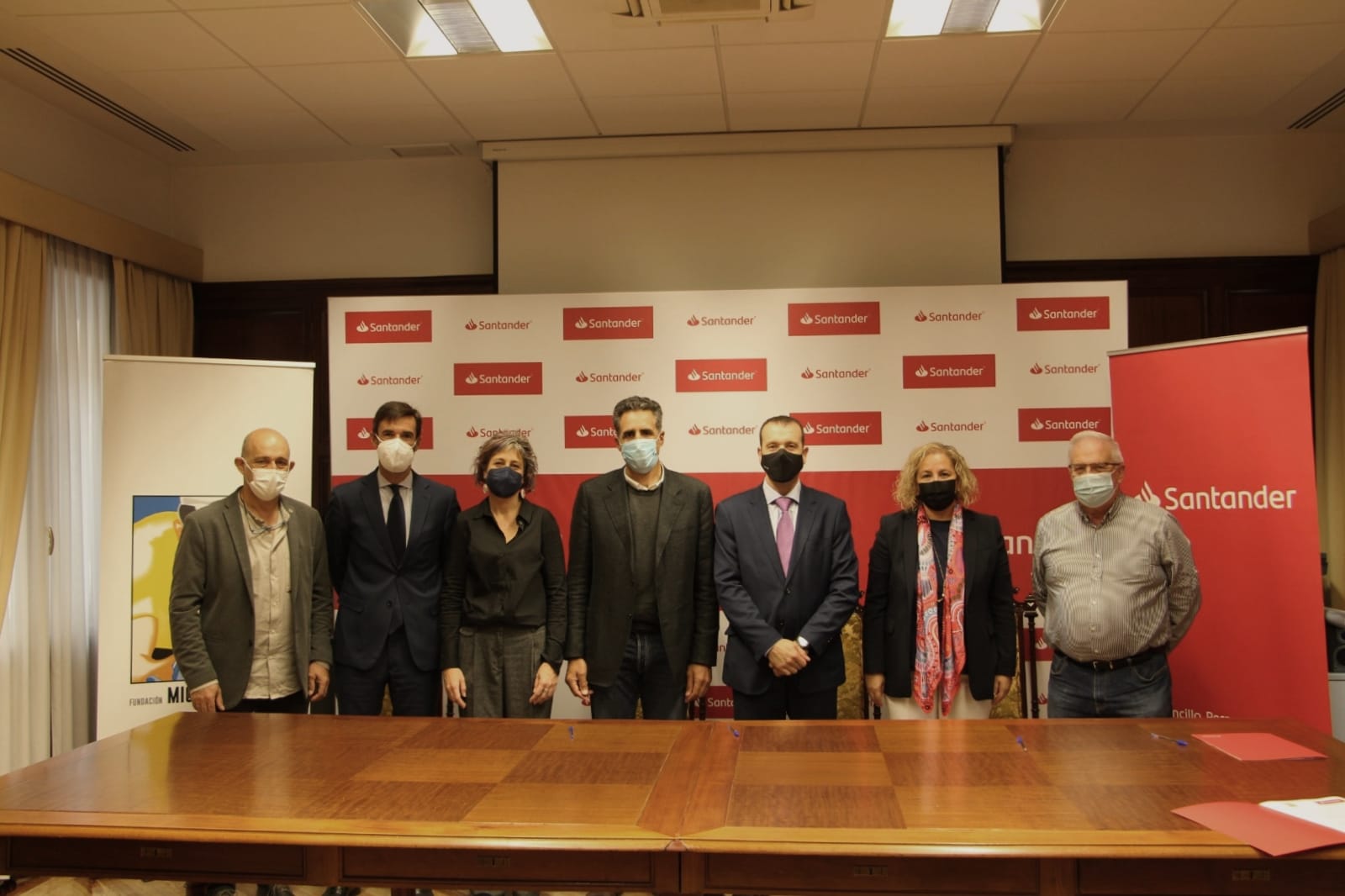 Banco Santander renueva su apoyo a la Fundaci&oacute;n Miguel Indur&aacute;in Fundazioa