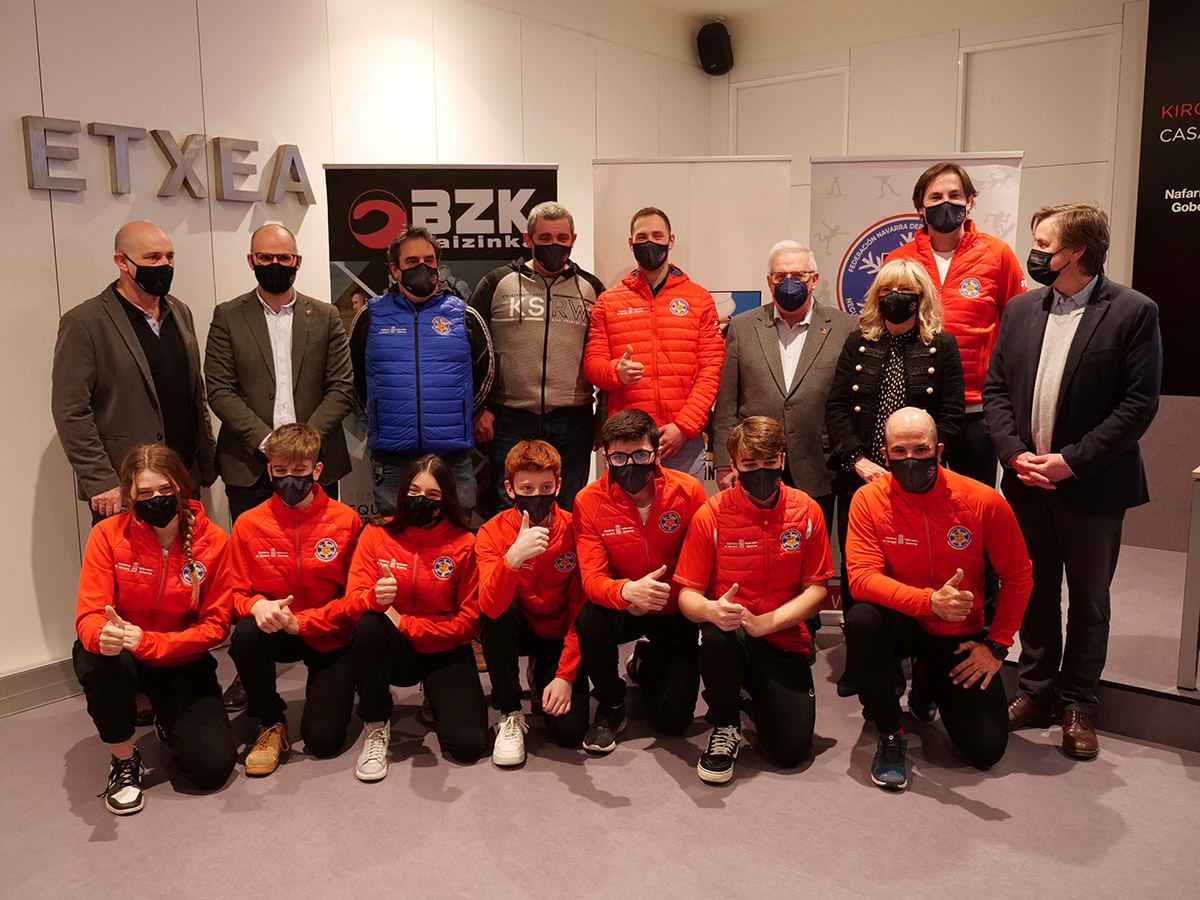 ACTO DE RECONOCIMIENTO A ADUR ETXEZARRETA