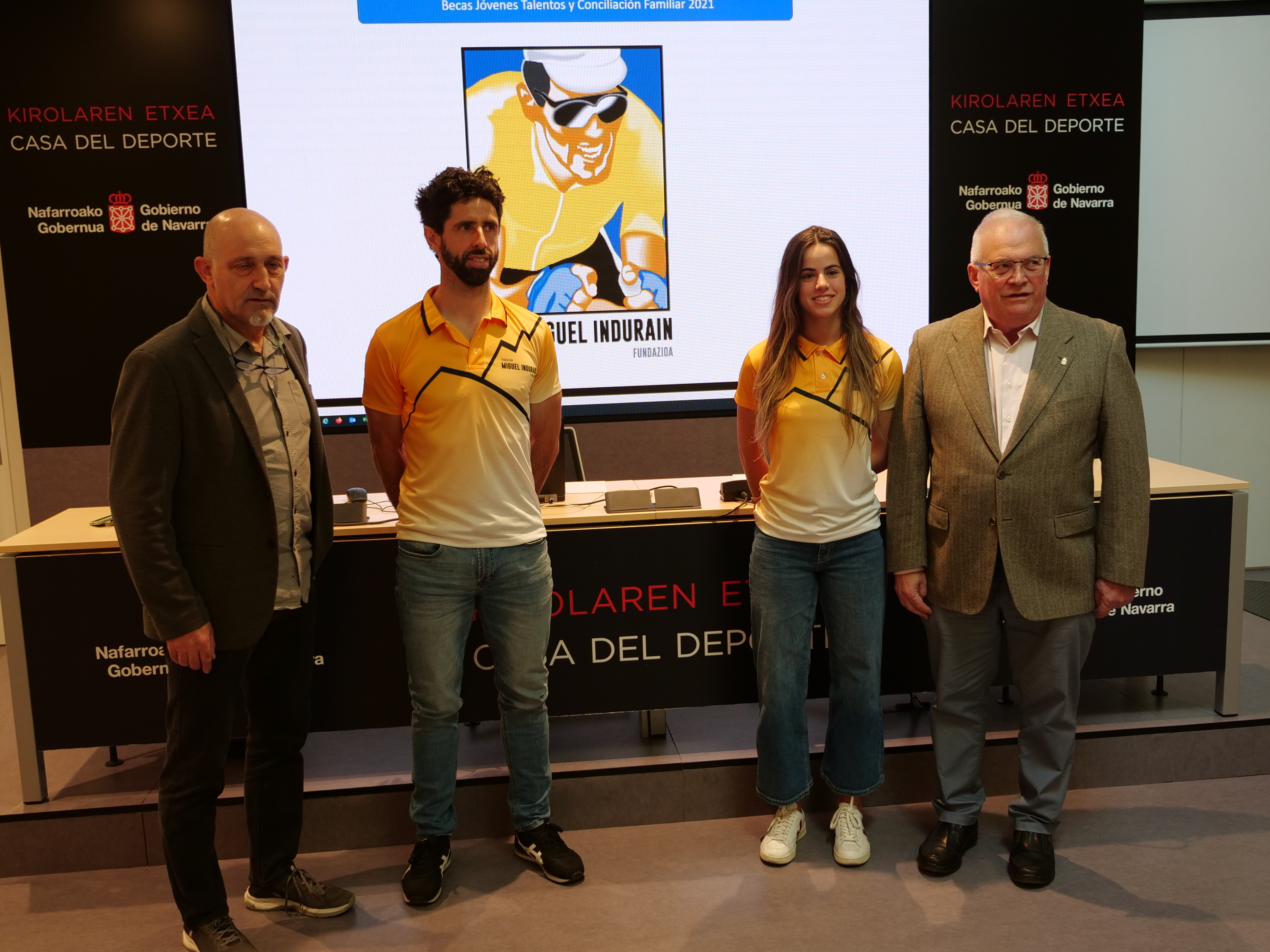 Presentaci&oacute;n de las becas para J&oacute;venes Talentos y de Corresponsabilidad Familiar