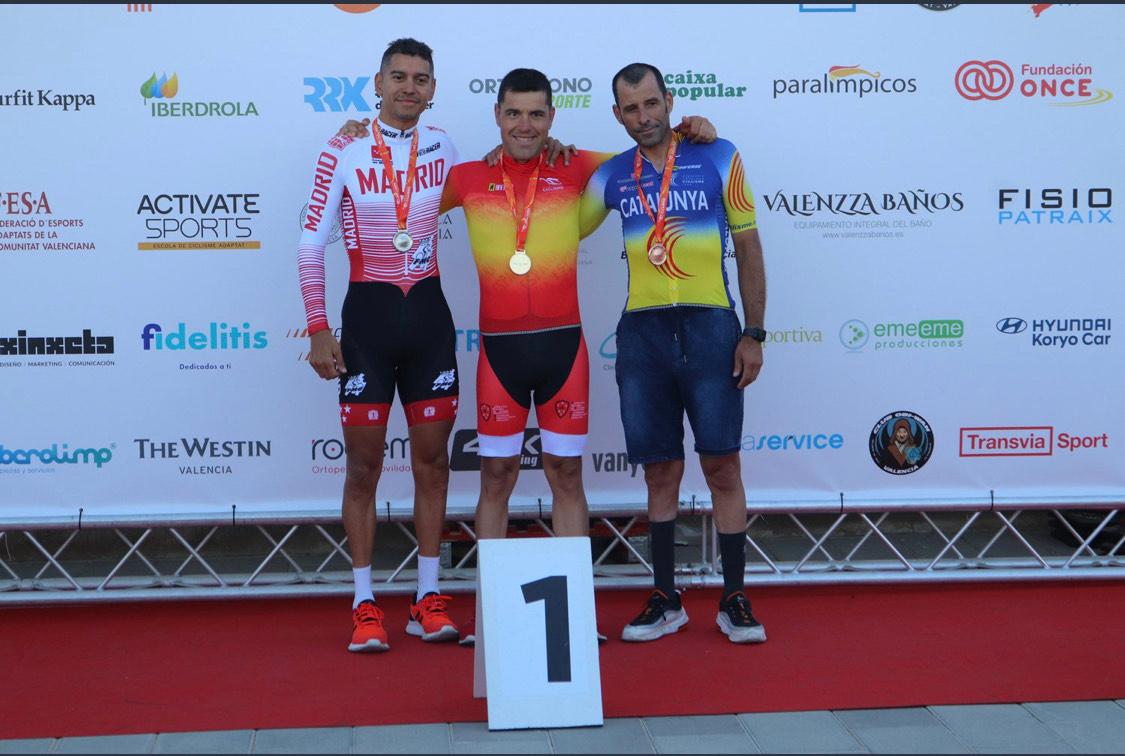 Doble t&iacute;tulo de Campe&oacute;n de Espa&ntilde;a de ruta y contra reloj para Eduardo Santas