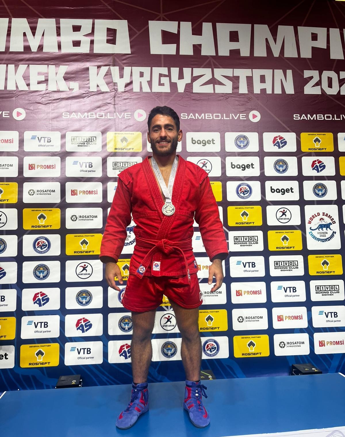 El navarro Ibai Gracia, subcampe&oacute;n del mundo de sambo en Kirguist&aacute;n