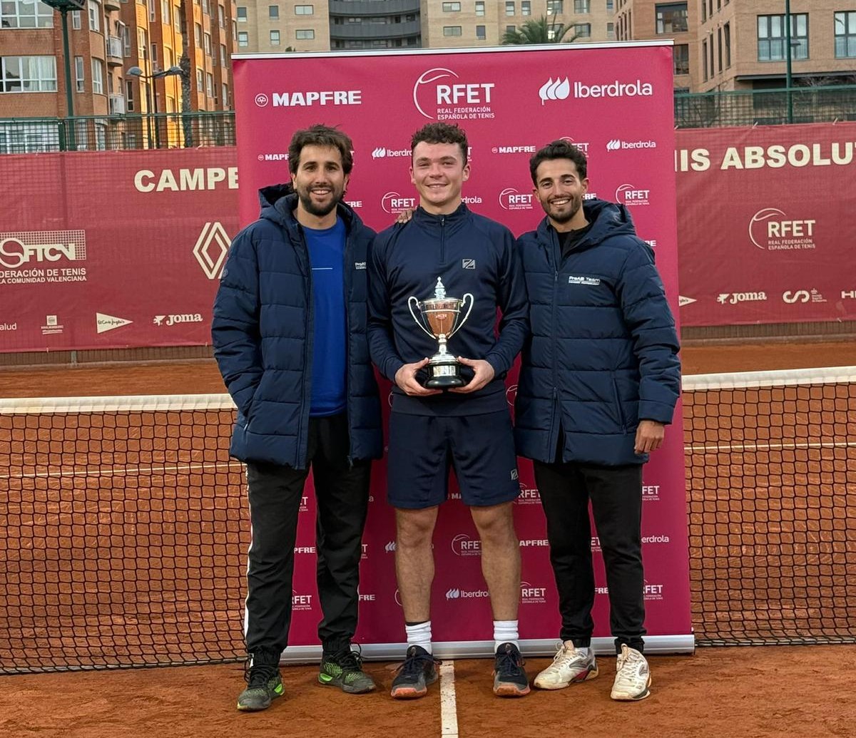 I&ntilde;aki Montes se proclama campe&oacute;n de Espa&ntilde;a absoluto de tenis