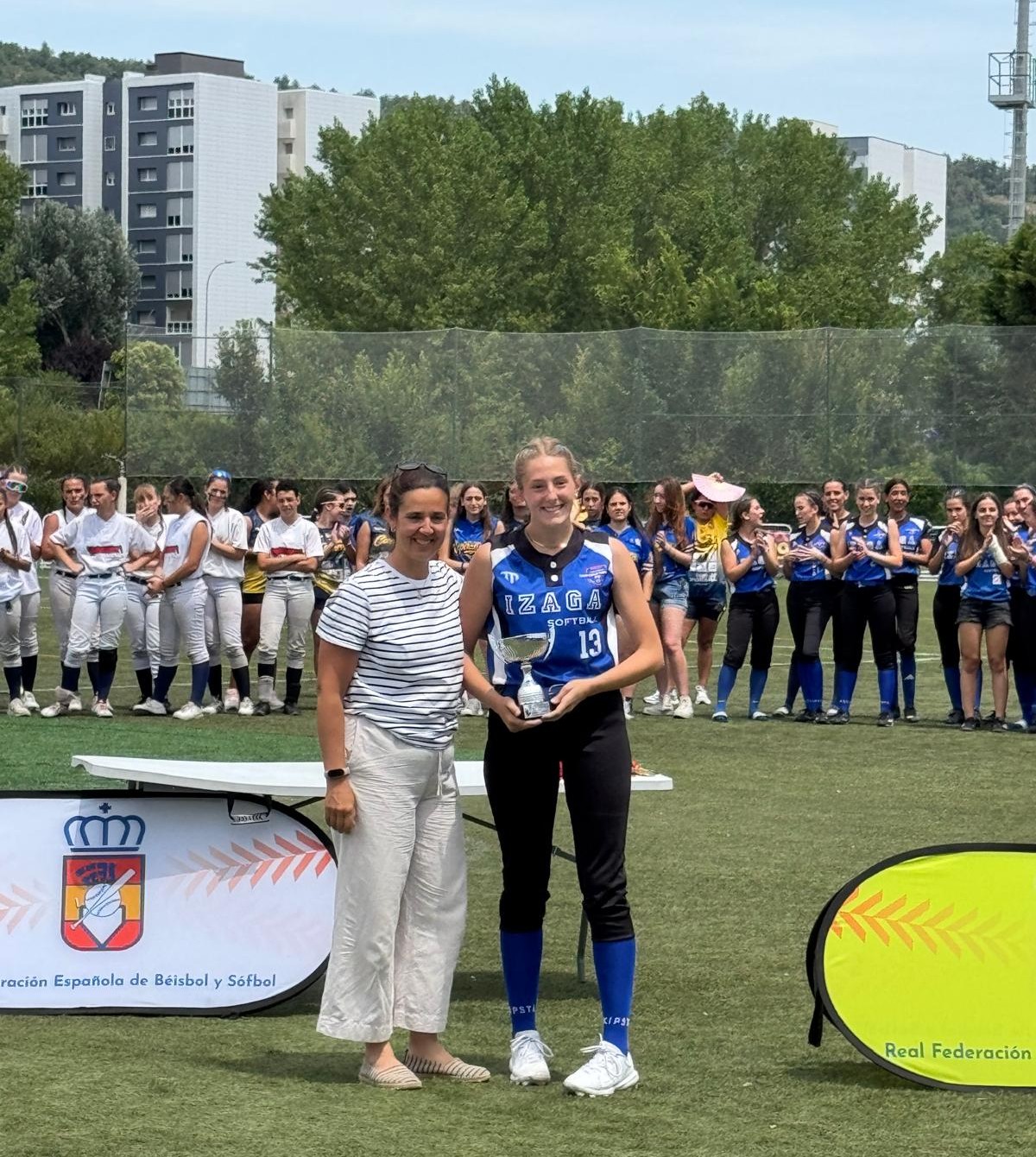 Izaga se proclama campeona de Espa&ntilde;a Sub-18 de s&oacute;fbol en Pamplona