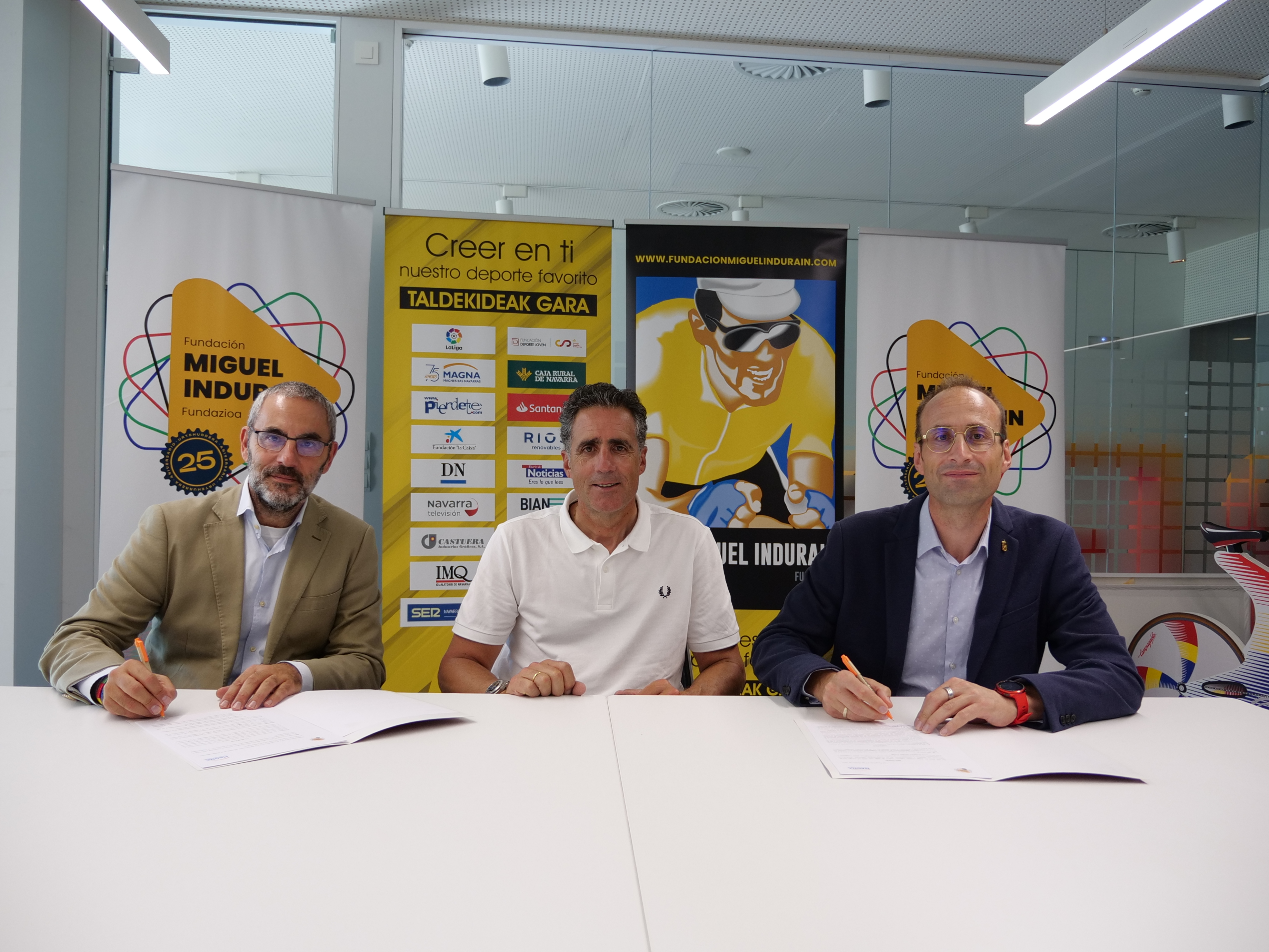 LA FMIF y magnesitas navarras acuerdan renovar su contrato de patrocinio una temporada m&aacute;s