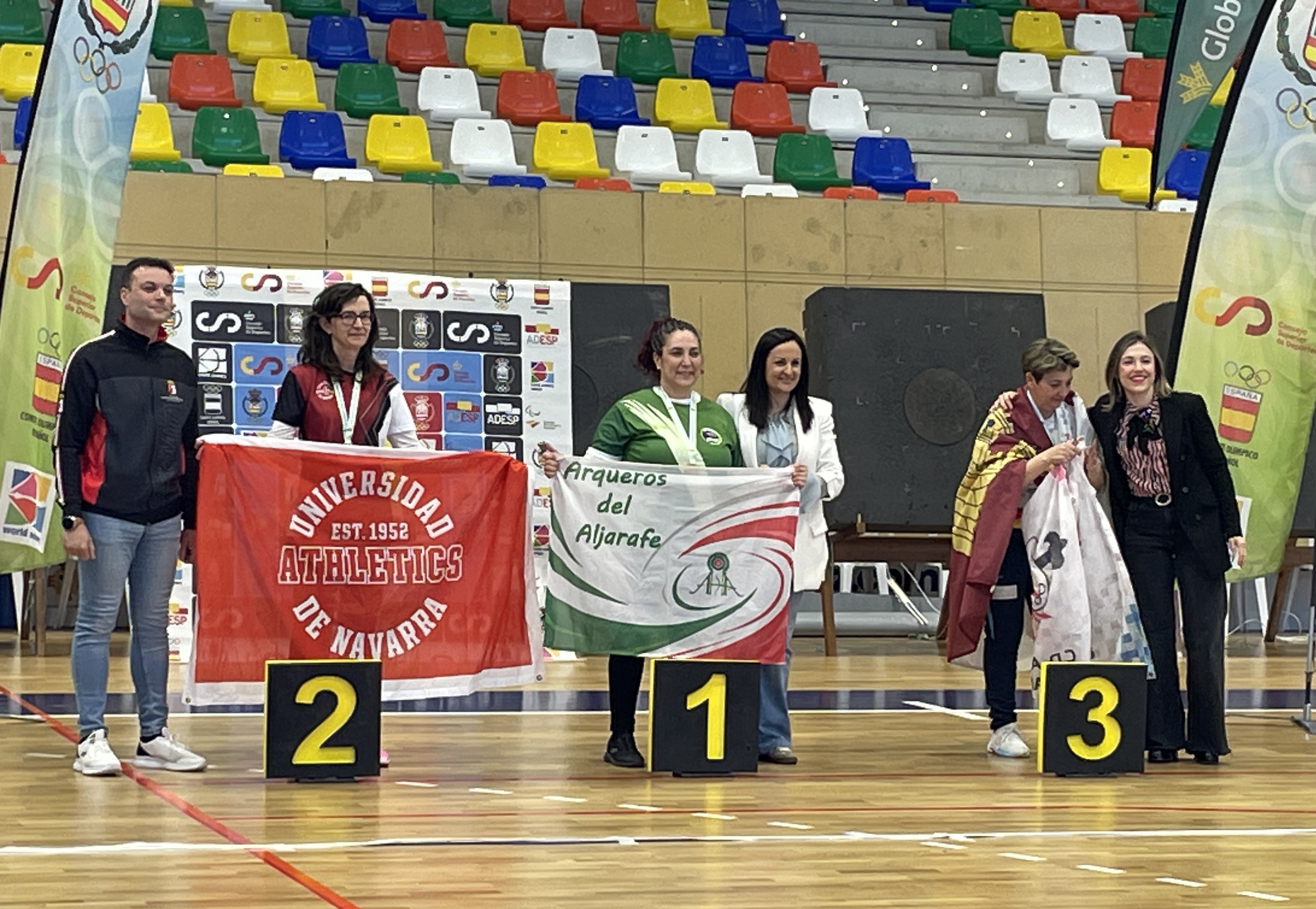 Tres medallas de plata para Navarra en el Nacional de tiro con arco