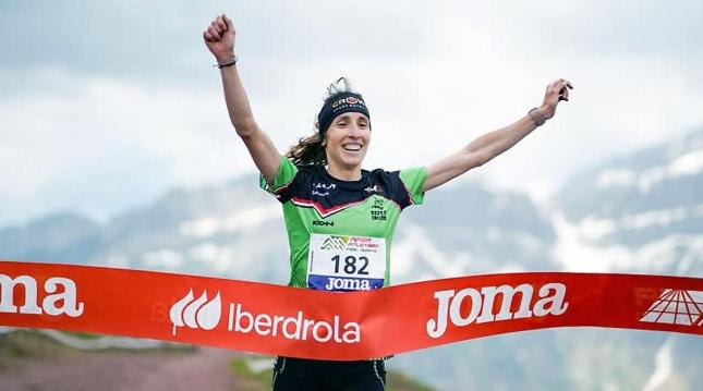 Naiara Irigoyen reina en Canfranc y se proclama campeona de Espa&ntilde;a de Vertical