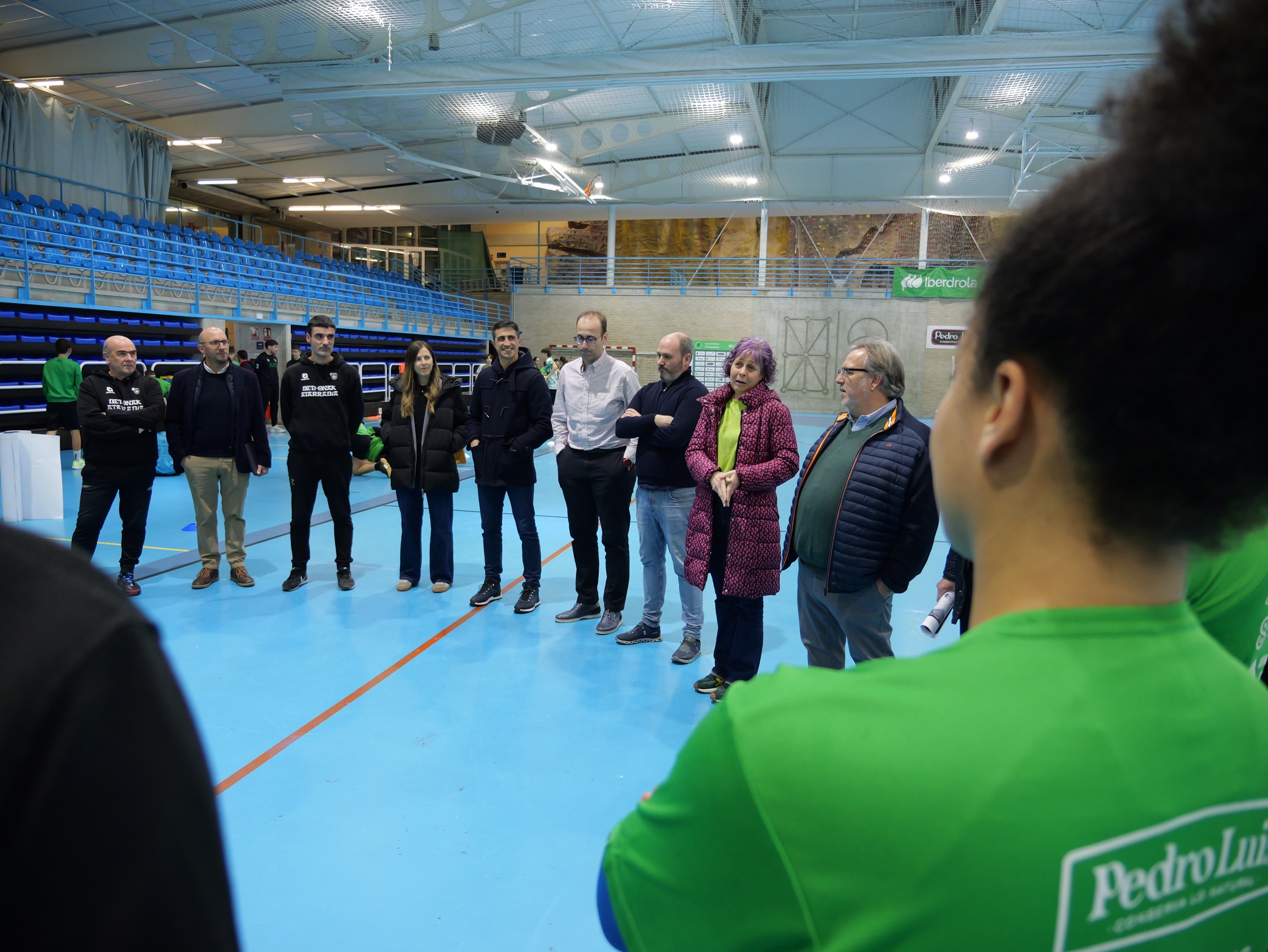 La Fundaci&oacute;n Miguel Indur&aacute;in renueva su apoyo al Replasa Beti Onak en la temporada 2025/2026