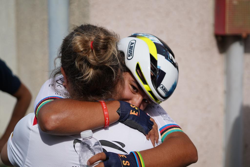 Paula Ostiz hace historia: doble oro europeo y reina indiscutible del ciclismo j&uacute;nior