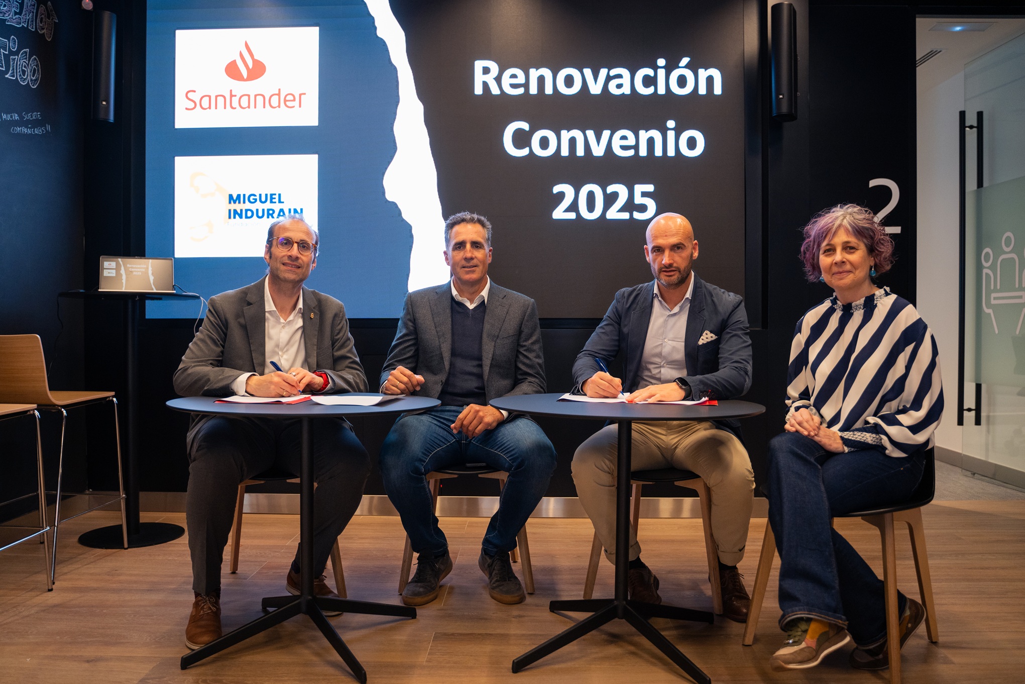 La FMIF y el Banco Santander renuevan su compromiso de colaboraci&oacute;n