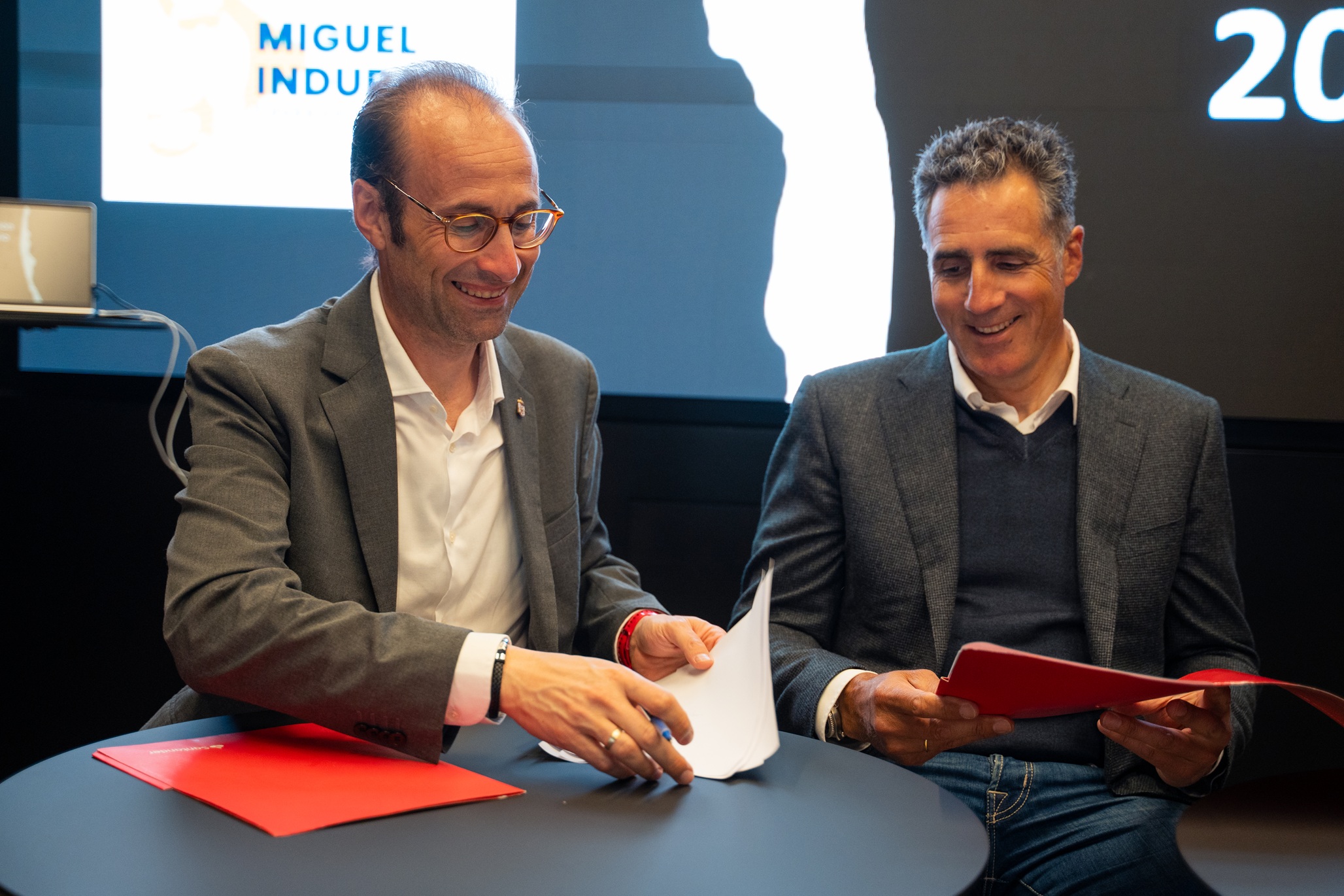 La FMIF y el Banco Santander renuevan su compromiso de colaboraci&oacute;n